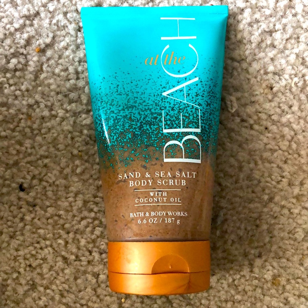 B&BW Salt And Sand Beach Scrub